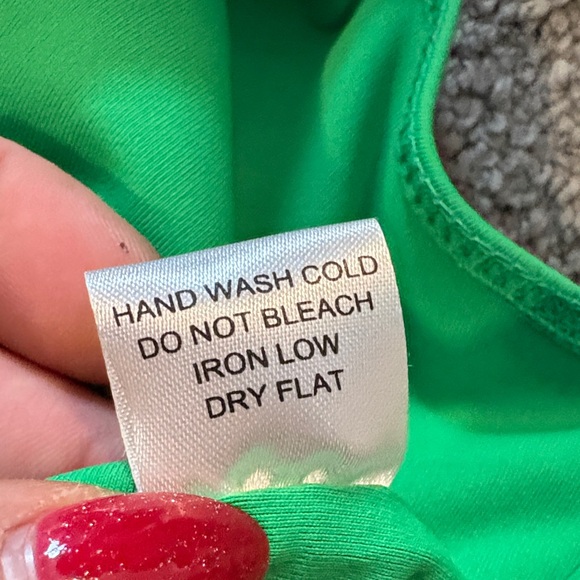 Haute Monde Green Square Neck Sleeveless Bodysuit. Size Medium - Picture 6 of 9